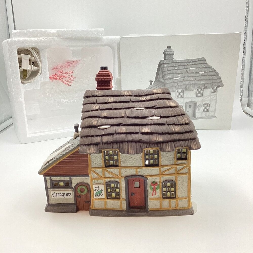 Department 56 Heritage Village "Mr. & Mrs. Pickle" w/Box #5824-6 Box 1994 Retire